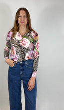 Laden Sie das Bild in den Galerie-Viewer, Y2K Blumen-Cardigan mit Perlen