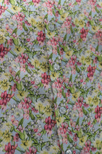 Laden Sie das Bild in den Galerie-Viewer, Vintage Blumenbluse kurzarm