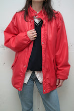 Laden Sie das Bild in den Galerie-Viewer, Rote 80s Bomberjacke (Vintage)