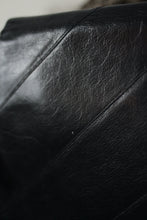 Laden Sie das Bild in den Galerie-Viewer, 🙂 ♥︎ Lederclutch (Vintage)