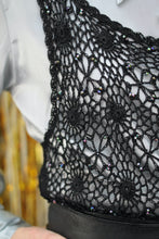 Laden Sie das Bild in den Galerie-Viewer, Crochet Pailletten-Top (Vintage)