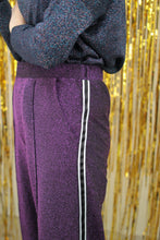 Laden Sie das Bild in den Galerie-Viewer, Violette Glitzerhose