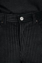 Laden Sie das Bild in den Galerie-Viewer, Schwarze Manchesterhose (Vintage)