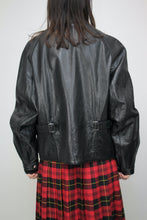 Laden Sie das Bild in den Galerie-Viewer, Oversize Lederjacke