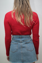 Laden Sie das Bild in den Galerie-Viewer, Roter Cardigan (Vintage)
