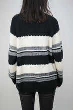 Laden Sie das Bild in den Galerie-Viewer, Gestreifter Strickpullover