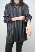 Laden Sie das Bild in den Galerie-Viewer, Paisley Satin-Bluse (Vintage)