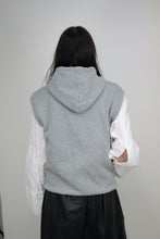 Laden Sie das Bild in den Galerie-Viewer, Sweater-Vest