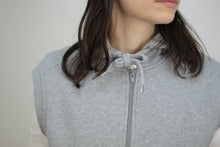 Laden Sie das Bild in den Galerie-Viewer, Sweater-Vest