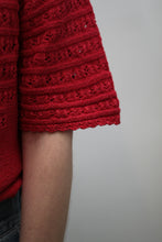 Laden Sie das Bild in den Galerie-Viewer, Rotes Stricktop (Vintage)