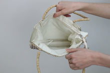 Laden Sie das Bild in den Galerie-Viewer, Tasche mit Perlen (Vintage)