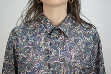 Laden Sie das Bild in den Galerie-Viewer, Seiden Paisley Hemd (Vintage)