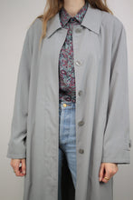Laden Sie das Bild in den Galerie-Viewer, Fluider Trenchcoat (Vintage)
