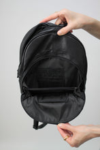 Laden Sie das Bild in den Galerie-Viewer, Kunstleder Rucksack