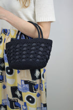 Laden Sie das Bild in den Galerie-Viewer, Crochet Tasche (Vintage)