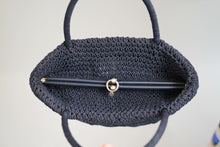 Laden Sie das Bild in den Galerie-Viewer, Crochet Tasche (Vintage)