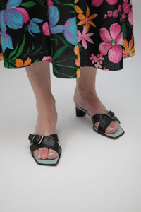 Y2K schwarze Ledermules (Vintage)