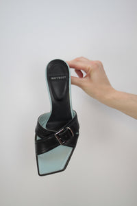 Y2K schwarze Ledermules (Vintage)