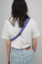 Laden Sie das Bild in den Galerie-Viewer, Bunte 90s Bauchtasche (Vintage)