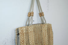 Laden Sie das Bild in den Galerie-Viewer, Grosse Strohtasche