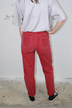 Laden Sie das Bild in den Galerie-Viewer, Rote Mom-Jeans (Vintage)