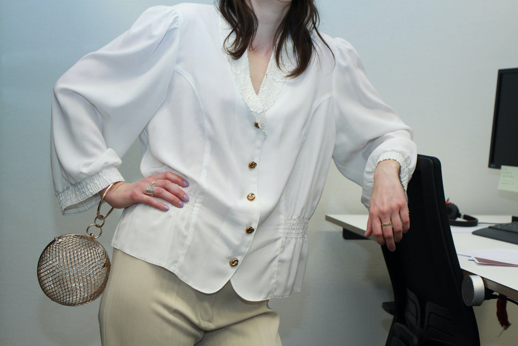 Weisse Bluse mit Spitzenkragen (Vintage)