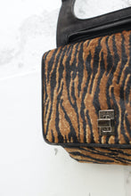 Laden Sie das Bild in den Galerie-Viewer, 😀 Tigertasche