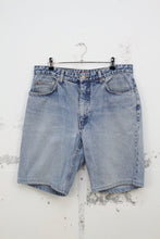 Laden Sie das Bild in den Galerie-Viewer, 🙂 Denimshorts (Vintage)