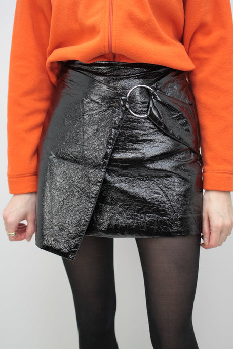 ♥︎ Mini-Rock im Lacklederimitat