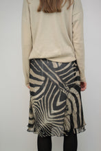 Laden Sie das Bild in den Galerie-Viewer, Y2K Zebra Rock