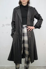 Laden Sie das Bild in den Galerie-Viewer, Alexander McQueen Ledermantel