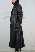 Laden Sie das Bild in den Galerie-Viewer, Alexander McQueen Ledermantel
