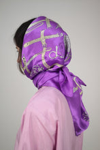Laden Sie das Bild in den Galerie-Viewer, Violettes Foulard