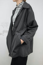 Laden Sie das Bild in den Galerie-Viewer, Schwarze Sportjacke (Vintage)