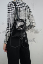 Laden Sie das Bild in den Galerie-Viewer, Lackrucksack