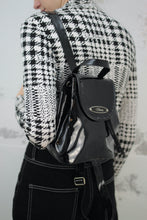 Laden Sie das Bild in den Galerie-Viewer, Lackrucksack