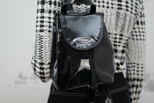 Laden Sie das Bild in den Galerie-Viewer, Lackrucksack