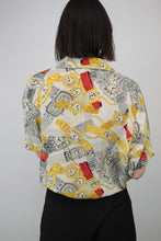 Laden Sie das Bild in den Galerie-Viewer, Gemusterte Seidenbluse (Vintage)