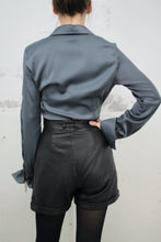 Laden Sie das Bild in den Galerie-Viewer, Silber Bluse mit Kettendetails (Vintage)