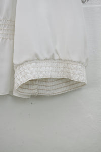 Weisse Bluse mit Spitzenkragen (Vintage)