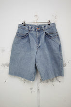 Laden Sie das Bild in den Galerie-Viewer, Jeans Shorts (Vintage)