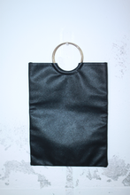 Laden Sie das Bild in den Galerie-Viewer, Handtasche mit goldenem Bügel