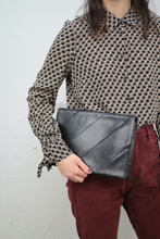 Laden Sie das Bild in den Galerie-Viewer, 🙂 ♥︎ Lederclutch (Vintage)